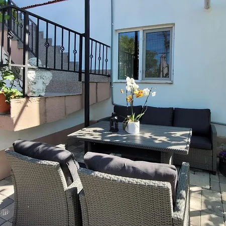 Didi, Affittacamere *