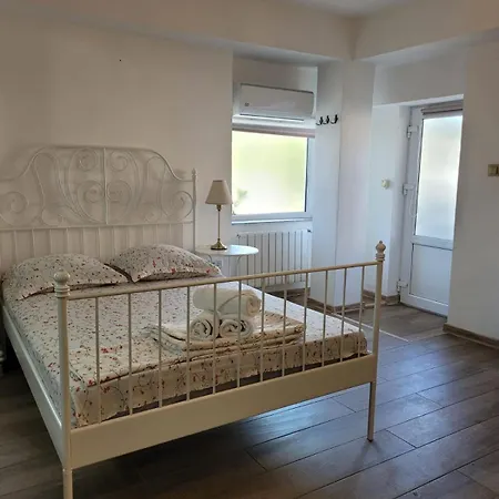 Didi, Affittacamere Mangalia