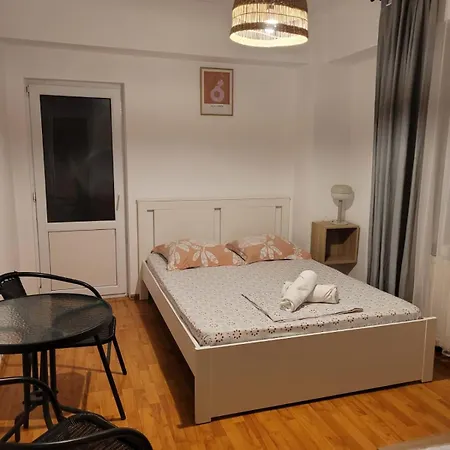 Didi, Affittacamere *